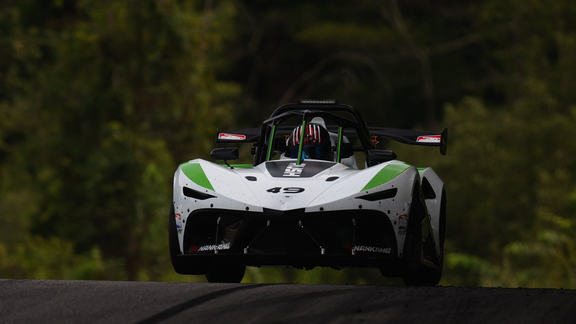 GRIDLIFE Competitors Head East to Circuit Legends at Lime Rock